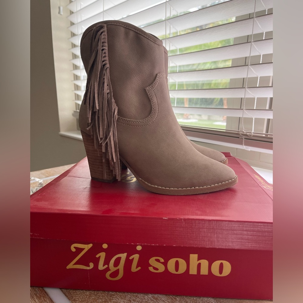 Western tan taupe fringe booties size 7 style Sam Edelman ona fringe boots NWT